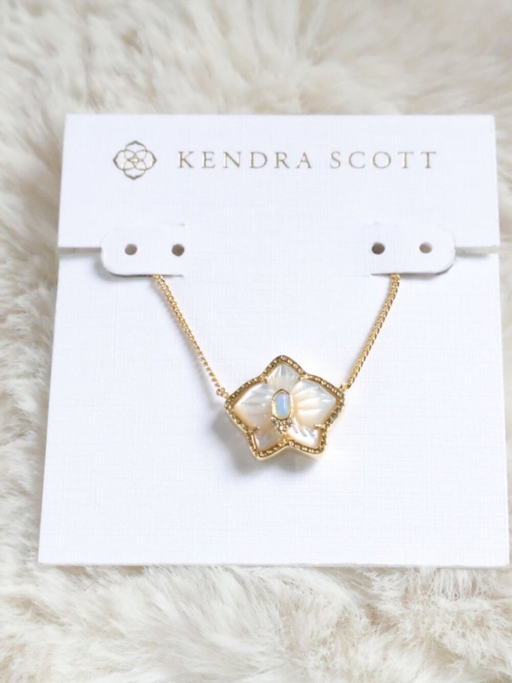 Kendra Scott Joelle Orchid Gold Ivory Mother-of-Pearl Necklace